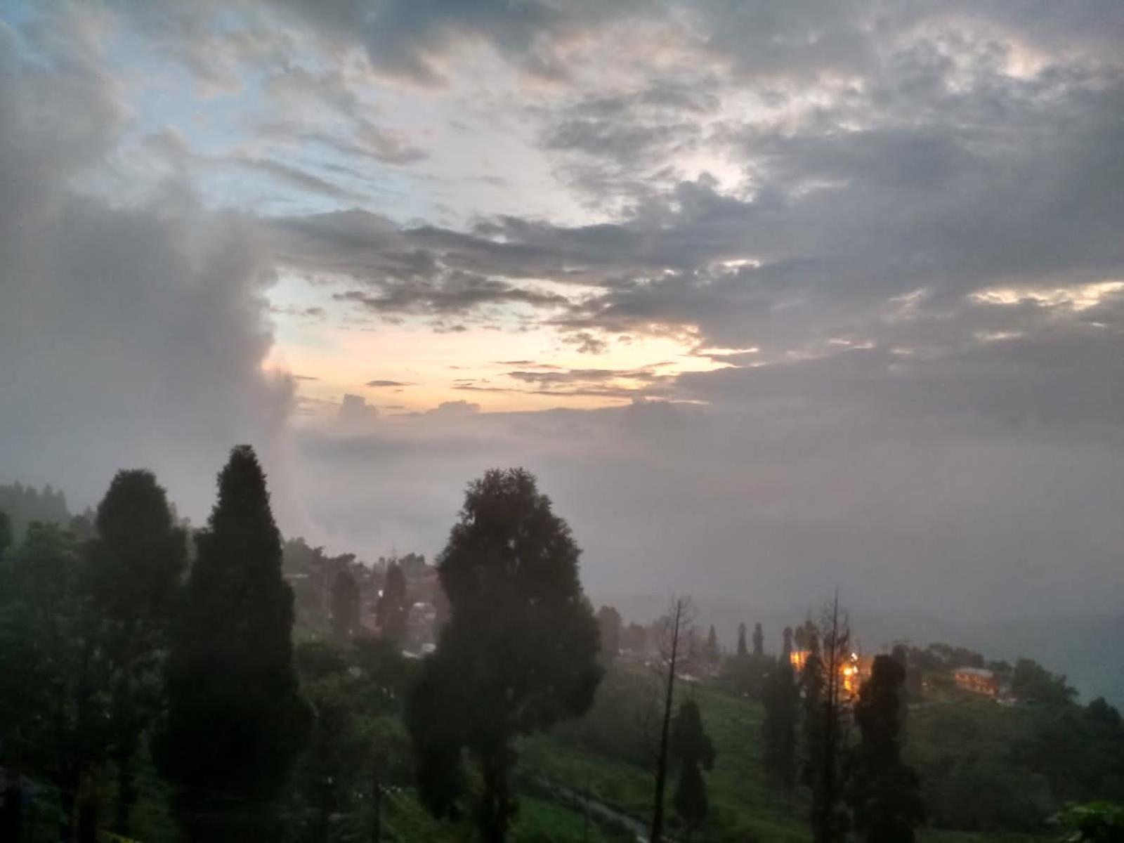 Swabhumi Homestay Kurseong Buitenkant foto