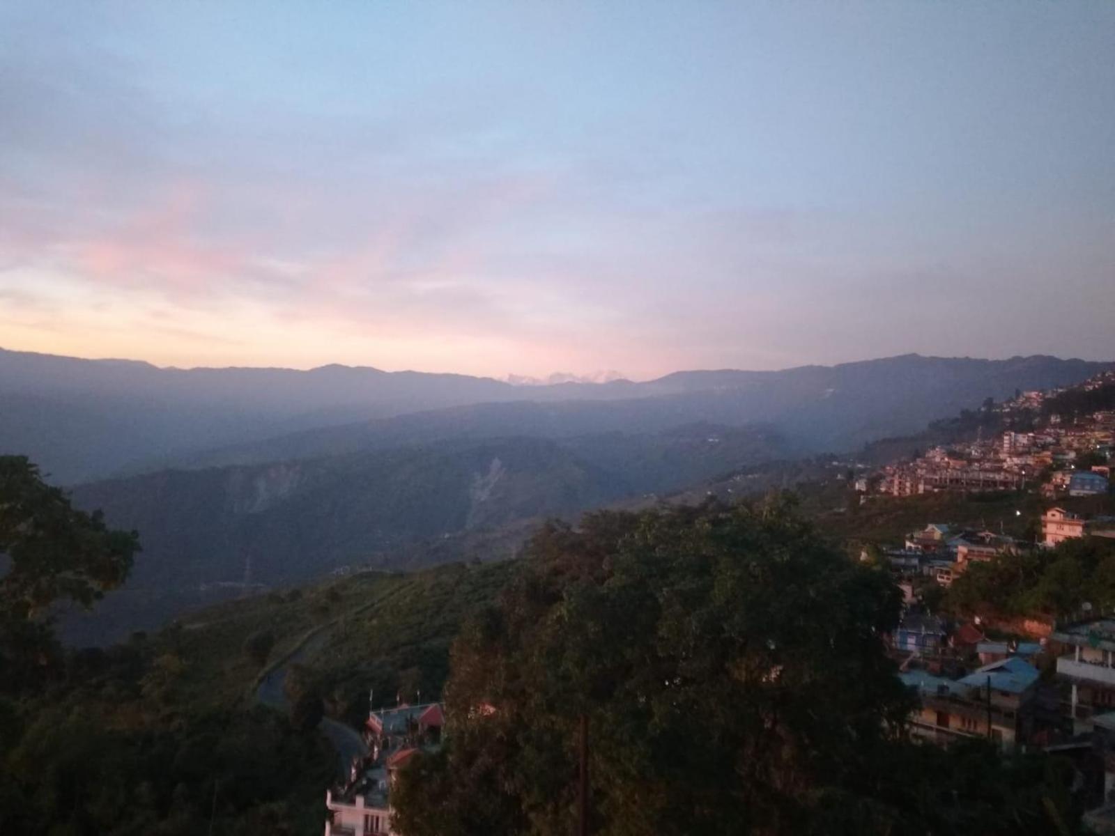 Swabhumi Homestay Kurseong Buitenkant foto
